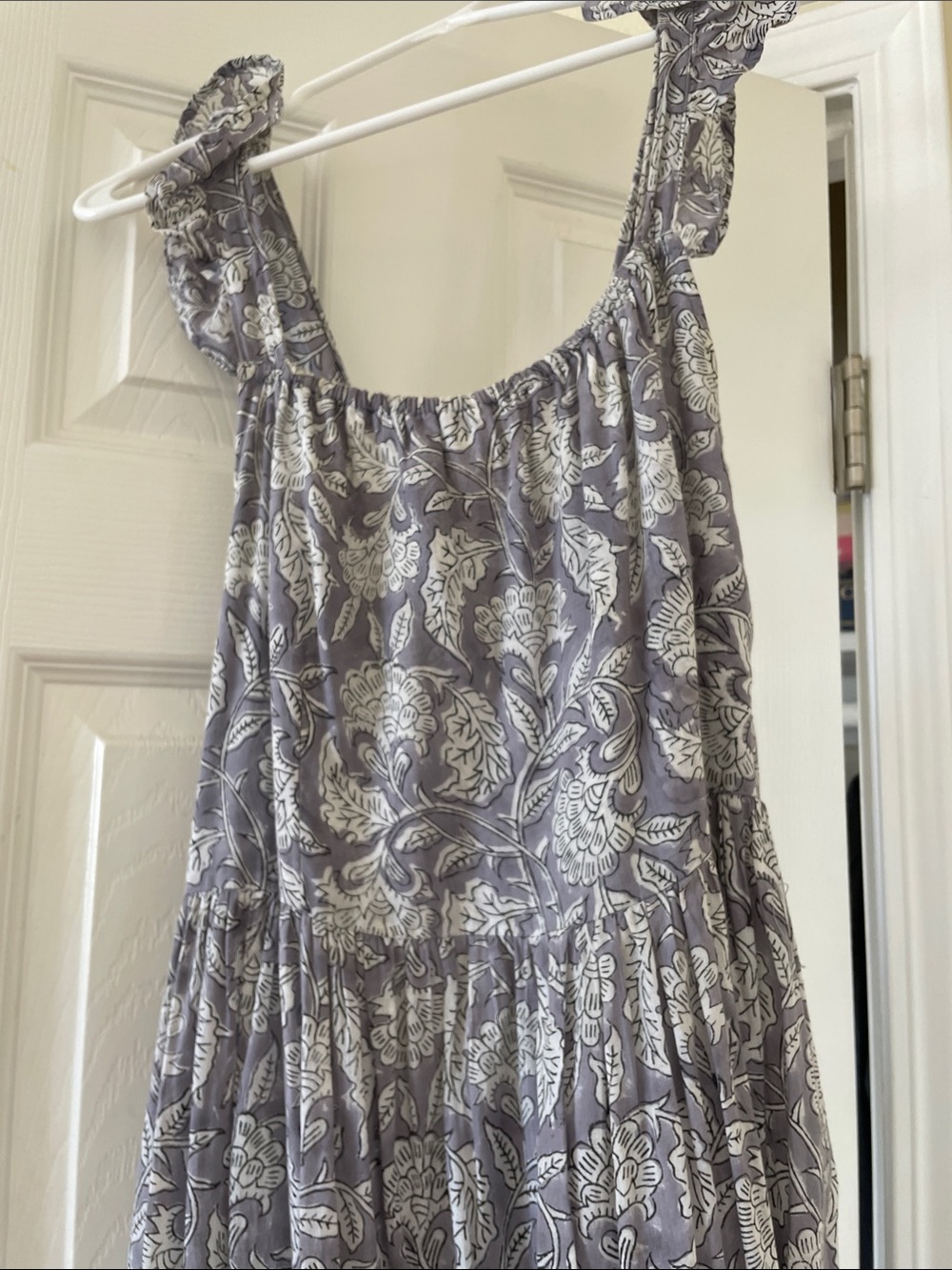 Women's Lavender Floral Maxi Dress - Lightweight Tiered Sundress